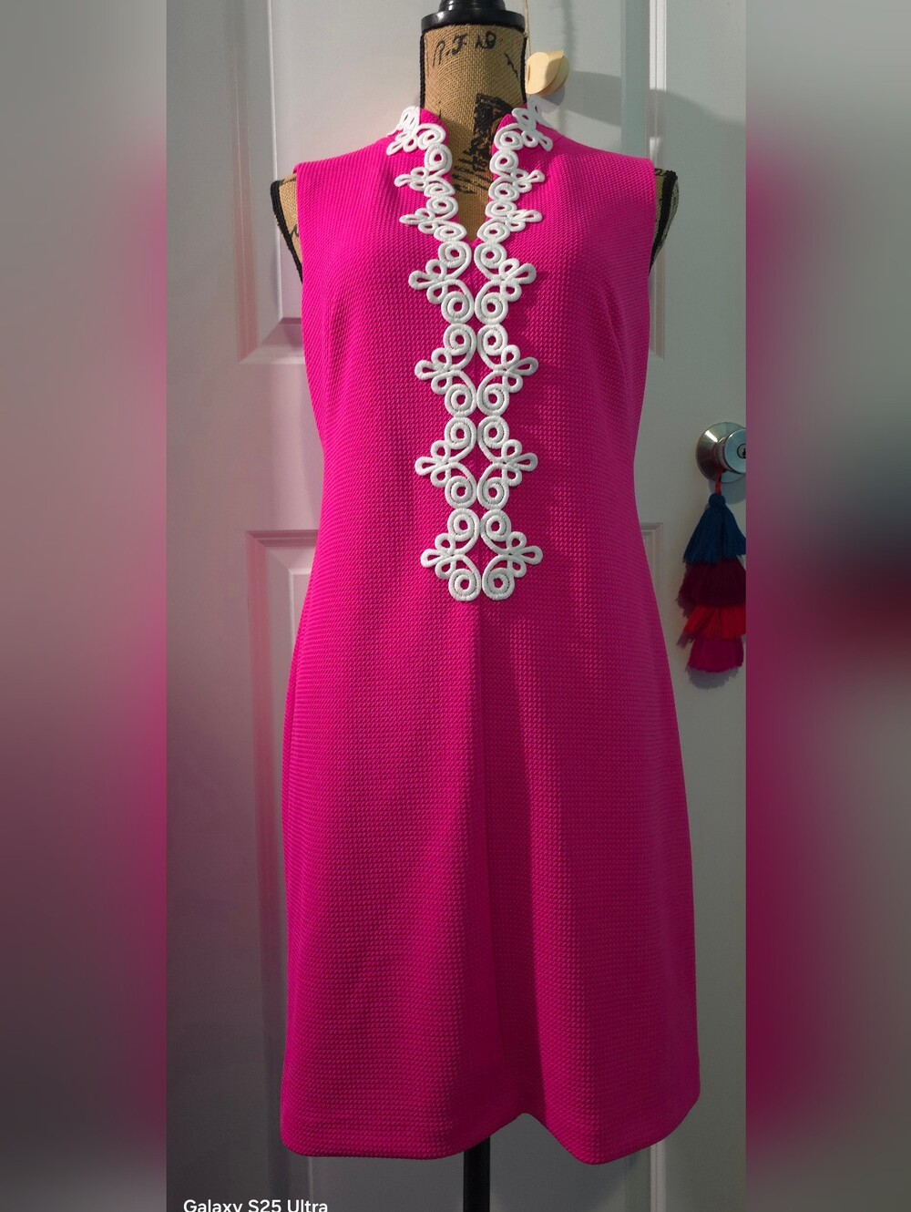 Elle Hot Pink Sleeveless Midi Dress with White Appliqué Trim Size Small